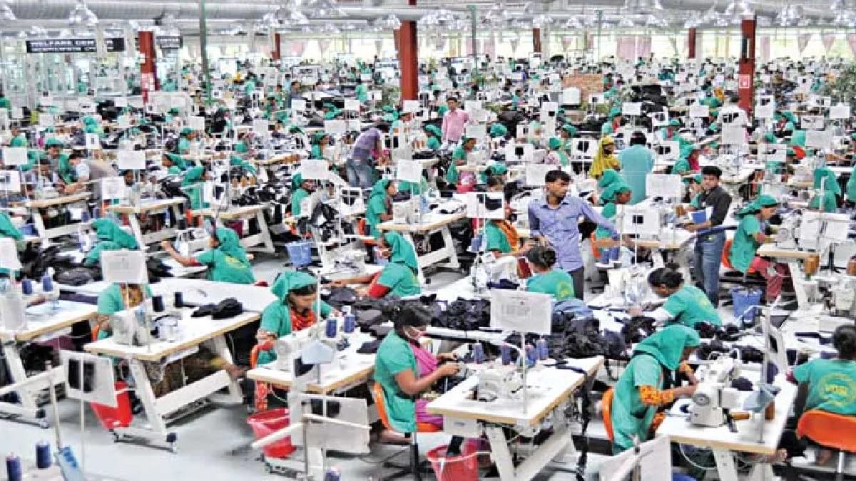 ভারতের বাণিজ্য নিষেধাজ্ঞায় সবচেয়ে বেশি ক্ষতির মুখে পড়েছে তৈরি পোশাক শিল্প